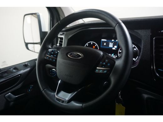 Ford Transit Custom 300 2.0 TDCI L2H1 Limited DC | Achteruitrijcamera | Cruise control adaptief | Trekhaak ActivLease financial lease