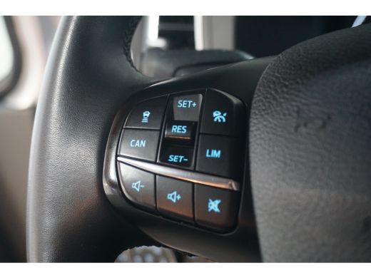 Ford Transit Custom 300 2.0 TDCI L2H1 Limited DC | Achteruitrijcamera | Cruise control adaptief | Trekhaak ActivLease financial lease