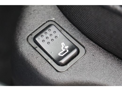 Jeep Compass 4xe 240 Plug-in Hybrid Electric S | Stoelverwarming | Climate | Navi | Keyless | Camera | Adapt. ... ActivLease financial lease