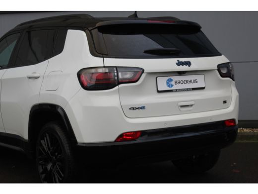 Jeep Compass 4xe 240 Plug-in Hybrid Electric S | Stoelverwarming | Climate | Navi | Keyless | Camera | Adapt. ... ActivLease financial lease