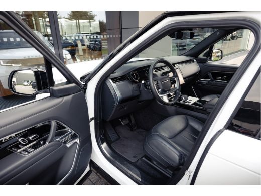 Land Rover Range Rover P460e HSE | 23 Inch Gloss Black | Shadow Pack | El.trekhaak | Pano | Head-up | Softclos ActivLease financial lease