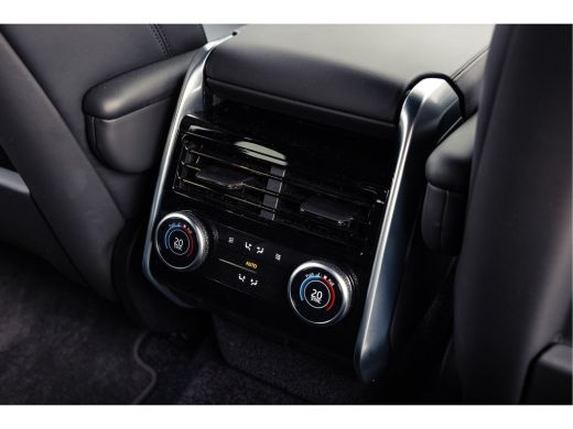 Land Rover Range Rover P460e HSE | 23 Inch Gloss Black | Shadow Pack | El.trekhaak | Pano | Head-up | Softclos ActivLease financial lease