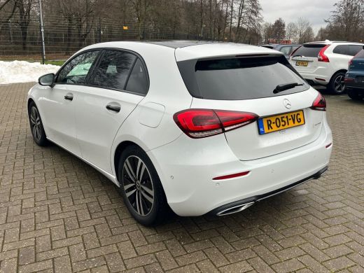 Mercedes-Benz A-Klasse 180 Luxury Line Panorama Dak | Alcantara Bekleding | LED | Widescreen | Camera | Navigatie | Park... ActivLease financial lease