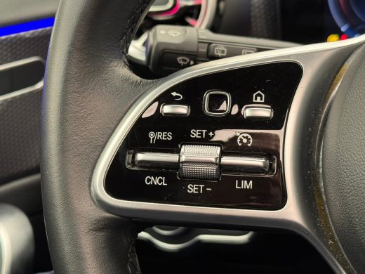 Mercedes-Benz A-Klasse 180 Luxury Line Panorama Dak | Alcantara Bekleding | LED | Widescreen | Camera | Navigatie | Park... ActivLease financial lease