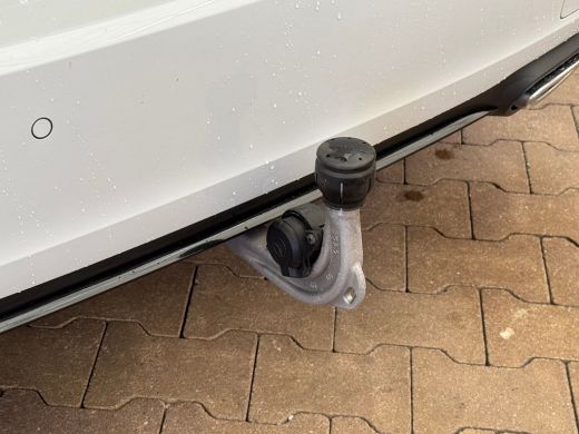 Mercedes-Benz A-Klasse 180 Luxury Line Panorama Dak | Alcantara Bekleding | LED | Widescreen | Camera | Navigatie | Park... ActivLease financial lease