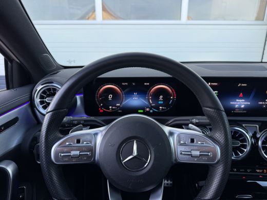 Mercedes-Benz A-Klasse 250 e Business Solution AMG Edition | Pano | Ambient Light | Camera | LED | 18 inch ActivLease financial lease