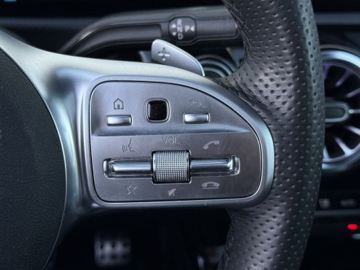 Mercedes-Benz A-Klasse 250 e Business Solution AMG Edition | Pano | Ambient Light | Camera | LED | 18 inch ActivLease financial lease