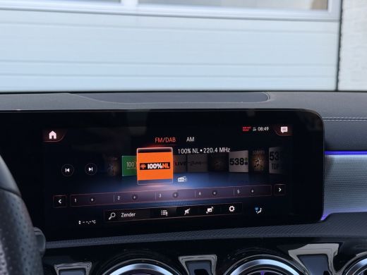 Mercedes-Benz A-Klasse 250 e Business Solution AMG Edition | Pano | Ambient Light | Camera | LED | 18 inch ActivLease financial lease