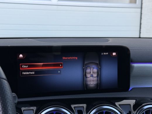 Mercedes-Benz A-Klasse 250 e Business Solution AMG Edition | Pano | Ambient Light | Camera | LED | 18 inch ActivLease financial lease