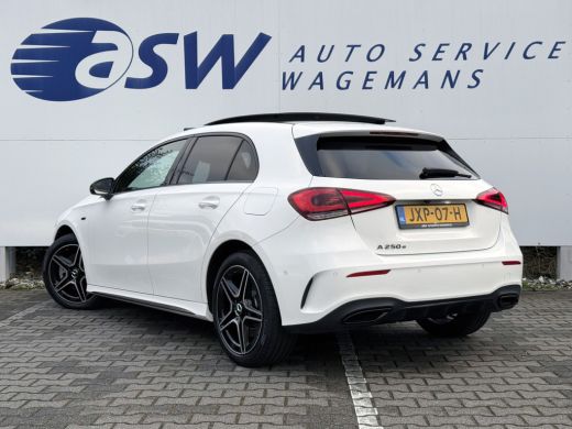 Mercedes-Benz A-Klasse 250 e Business Solution AMG Edition | Pano | Ambient Light | Camera | LED | 18 inch ActivLease financial lease