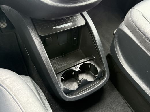 Mercedes-Benz EQV 300 AVANTGARDE EDIT 8 PERS / 90 kWh / L2H1 / 1e EIG. / BURMEISTER / 360 CAMERA / STANDKACHEL / / ... ActivLease financial lease