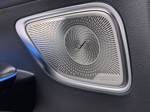 Mercedes-Benz GLC 300e AMG // Trekhaak // Burmester // 360 Camera // Memory // 20 inch // Carplay ActivLease financial lease