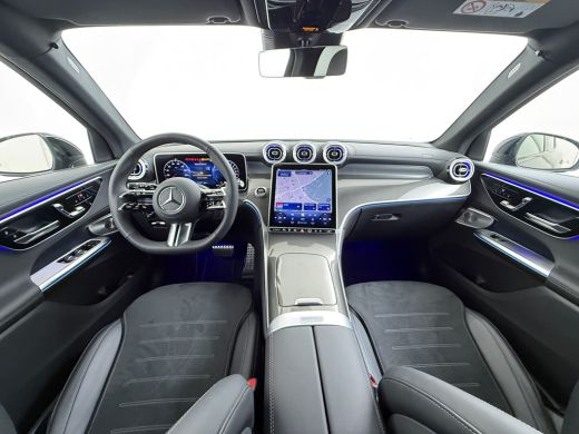 Mercedes-Benz GLC 300e AMG // Trekhaak // Burmester // 360 Camera // Memory // 20 inch // Carplay ActivLease financial lease