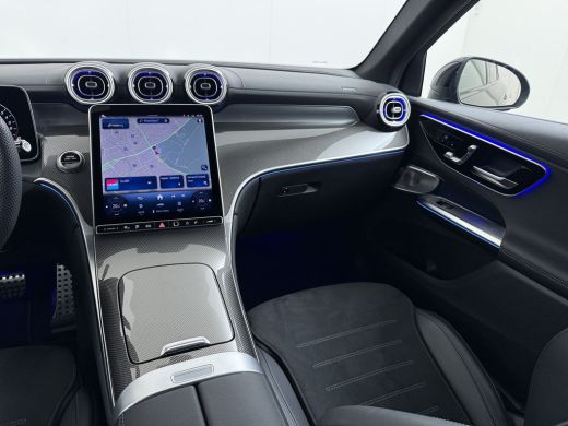 Mercedes-Benz GLC 300e AMG // Trekhaak // Burmester // 360 Camera // Memory // 20 inch // Carplay ActivLease financial lease
