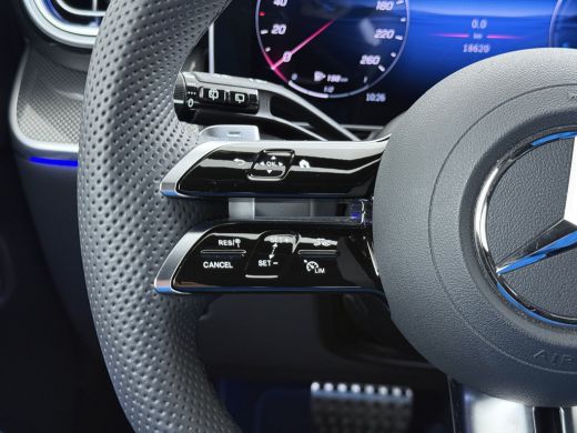 Mercedes-Benz GLC 300e AMG // Trekhaak // Burmester // 360 Camera // Memory // 20 inch // Carplay ActivLease financial lease