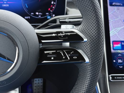 Mercedes-Benz GLC 300e AMG // Trekhaak // Burmester // 360 Camera // Memory // 20 inch // Carplay ActivLease financial lease