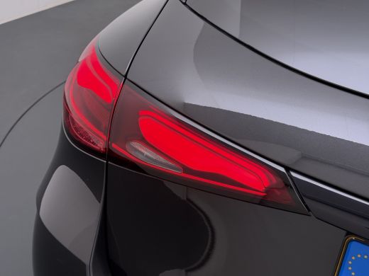 Mercedes-Benz GLC 300e AMG // Trekhaak // Burmester // 360 Camera // Memory // 20 inch // Carplay ActivLease financial lease