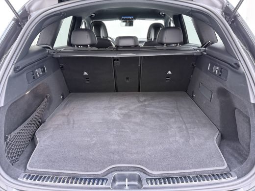 Mercedes-Benz GLC 300e AMG // Trekhaak // Burmester // 360 Camera // Memory // 20 inch // Carplay ActivLease financial lease