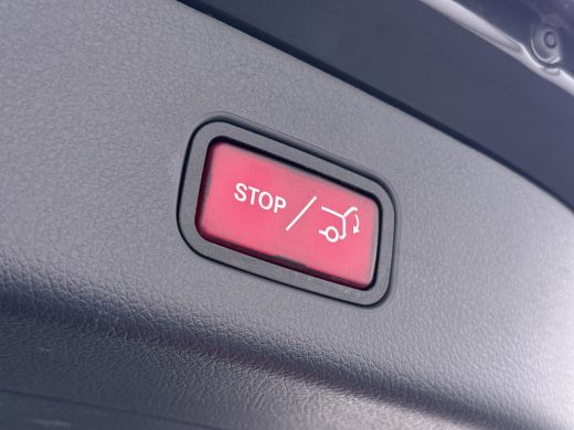 Mercedes-Benz GLC 300e AMG // Trekhaak // Burmester // 360 Camera // Memory // 20 inch // Carplay ActivLease financial lease