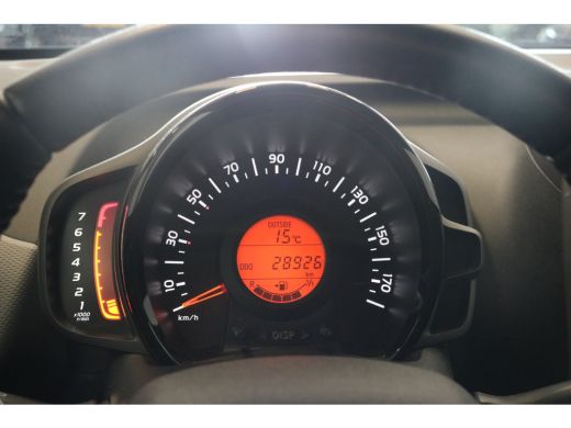 Peugeot 108 1.0 e-VTi Active | Navi by App | Airco | Camera | DAB | Buitenspiegels elektrisch verstel- en ver... ActivLease financial lease