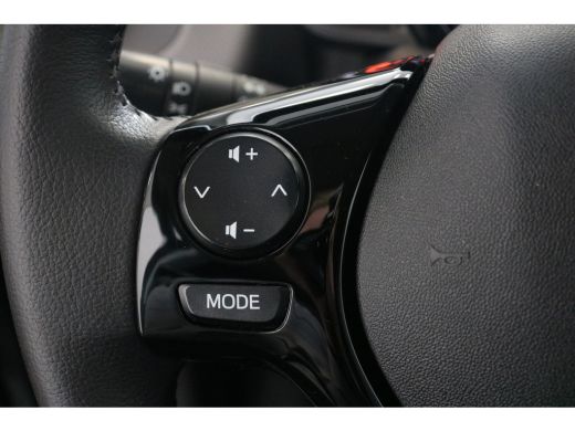 Peugeot 108 1.0 e-VTi Active | Navi by App | Airco | Camera | DAB | Buitenspiegels elektrisch verstel- en ver... ActivLease financial lease