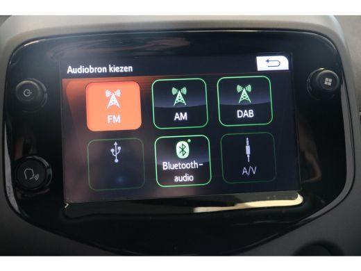 Peugeot 108 1.0 e-VTi Active | Navi by App | Airco | Camera | DAB | Buitenspiegels elektrisch verstel- en ver... ActivLease financial lease