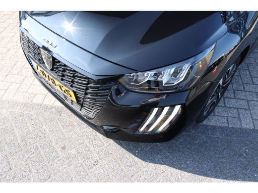 Peugeot 208 Hybrid 100 e-DCS6 Allure | Cruise Control | Camera | Carplay | Climate Control | ActivLease financial lease