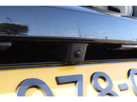 Peugeot 208 Hybrid 100 e-DCS6 Allure | Cruise Control | Camera | Carplay | Climate Control | ActivLease financial lease