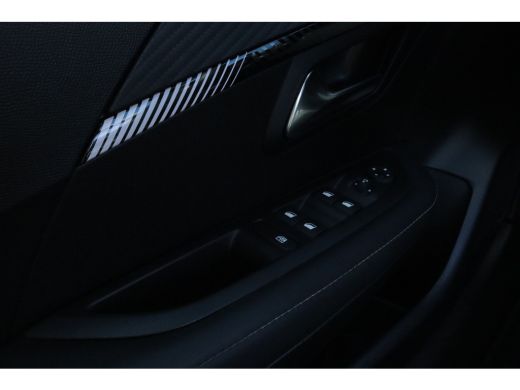 Peugeot 208 Hybrid 100 e-DCS6 Allure | Cruise Control | Camera | Carplay | Climate Control | ActivLease financial lease