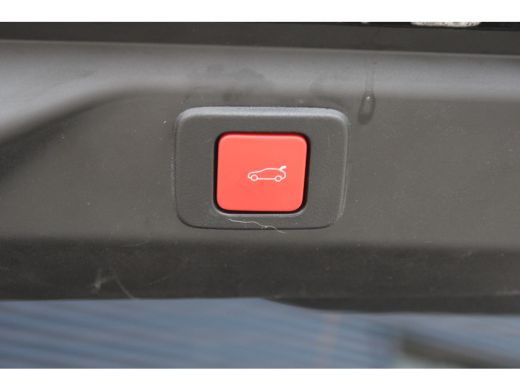 Peugeot 3008 1.2 Hybrid 136 GT Matrix-Koplampen | Stoel/Stuur Verwarming | Adaptive Cruise Control | Sfeerverl... ActivLease financial lease