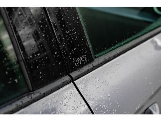 Seat Arona 1.0 EcoTSI FR Business Connect | Achteruitrijcamera | Afneembare trekhaak. | Armsteun voor ActivLease financial lease
