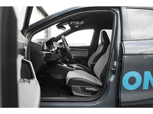 Seat Arona 1.0 EcoTSI FR Business Connect | Achteruitrijcamera | Afneembare trekhaak. | Armsteun voor ActivLease financial lease