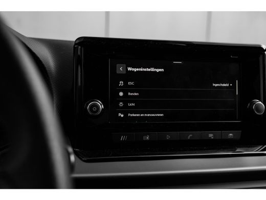 Seat Arona 1.0 EcoTSI FR Business Connect | Achteruitrijcamera | Afneembare trekhaak. | Armsteun voor ActivLease financial lease