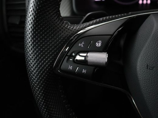 Skoda Kodiaq 1.5 TSI Sportline 7 Persoons | Panoramadak | Stoelverwarming | Trekhaak | Adaptive cruise | Carpl... ActivLease financial lease