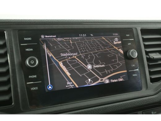 Volkswagen Crafter 2.0 TDI | Bakwagen | Laadklep | Zijdeur | Airco | 3 Zits | Camera | Carplay | Navigatie ActivLease financial lease