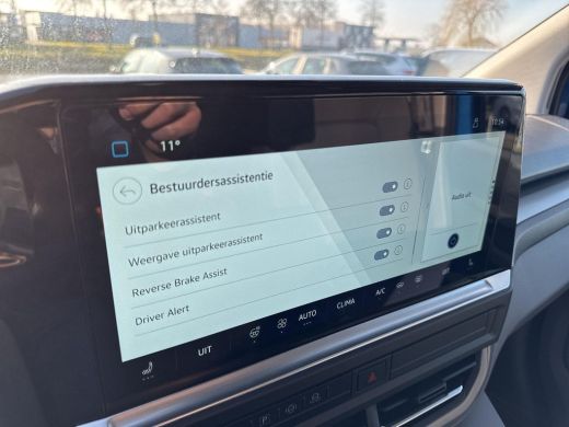 Volkswagen e-Transporter 32 L2H1 Style 64 kWh | Trekhaak | Leder | 8 Pers. | ActivLease financial lease