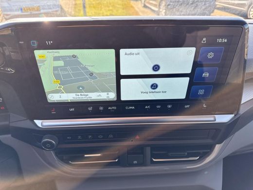 Volkswagen e-Transporter 32 L2H1 Style 64 kWh | Trekhaak | Leder | 8 Pers. | ActivLease financial lease