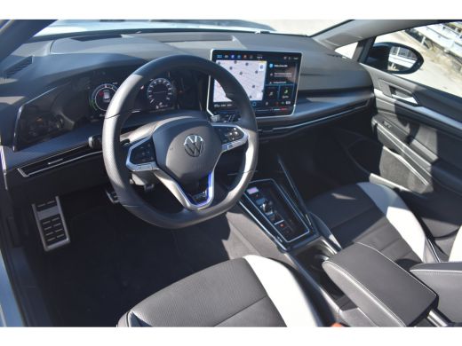 Volkswagen Golf GTE 272PK VERLENGDE GARANTIE | Vienna leder pakket | Head-up display | Schuif-kanteldak | Elektri... ActivLease financial lease