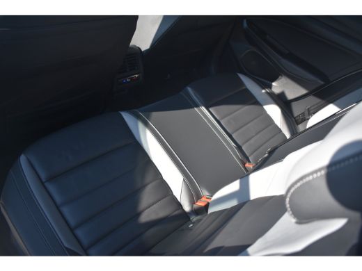 Volkswagen Golf GTE 272PK VERLENGDE GARANTIE | Vienna leder pakket | Head-up display | Schuif-kanteldak | Elektri... ActivLease financial lease