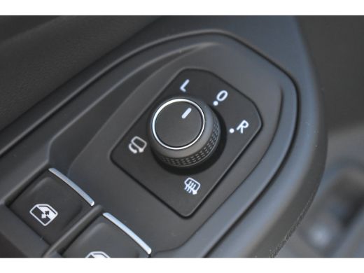 Volkswagen Golf GTE 272PK VERLENGDE GARANTIE | Vienna leder pakket | Head-up display | Schuif-kanteldak | Elektri... ActivLease financial lease