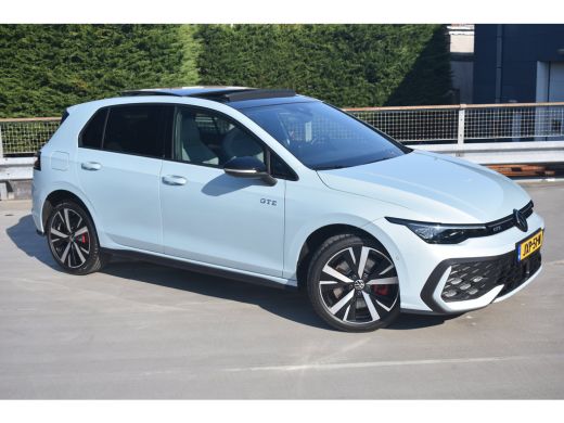 Volkswagen Golf GTE 272PK VERLENGDE GARANTIE | Vienna leder pakket | Head-up display | Schuif-kanteldak | Elektri... ActivLease financial lease