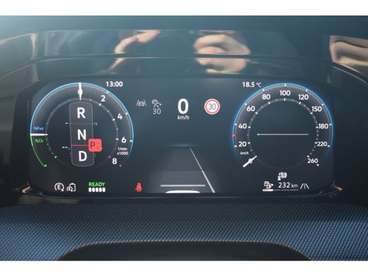 Volkswagen Golf GTE 272PK VERLENGDE GARANTIE | Vienna leder pakket | Head-up display | Schuif-kanteldak | Elektri... ActivLease financial lease