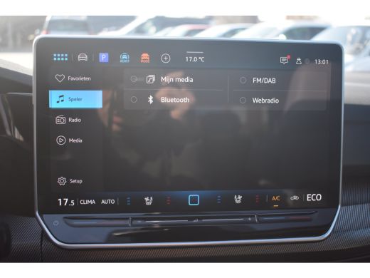 Volkswagen Golf GTE 272PK VERLENGDE GARANTIE | Vienna leder pakket | Head-up display | Schuif-kanteldak | Elektri... ActivLease financial lease