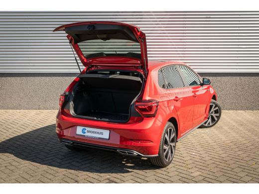 Volkswagen Polo R-Line Edition | Achteruitrijcamera (Rear View) | Panoramisch schuif-, kanteldak, elektrisch bedi... ActivLease financial lease