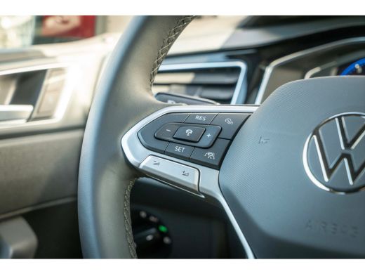 Volkswagen Polo R-Line Edition | Achteruitrijcamera (Rear View) | Panoramisch schuif-, kanteldak, elektrisch bedi... ActivLease financial lease