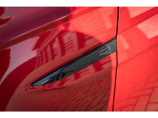 Volkswagen Polo R-Line Edition | Achteruitrijcamera (Rear View) | Panoramisch schuif-, kanteldak, elektrisch bedi... ActivLease financial lease