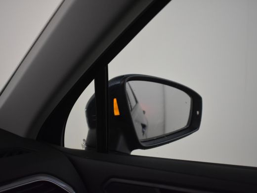 Volkswagen Tiguan 1.4 TSI eHybrid Business+ 245pk | Glazen Panoramadak | Trekhaak uitklapbaar | Massage stoel | Key... ActivLease financial lease