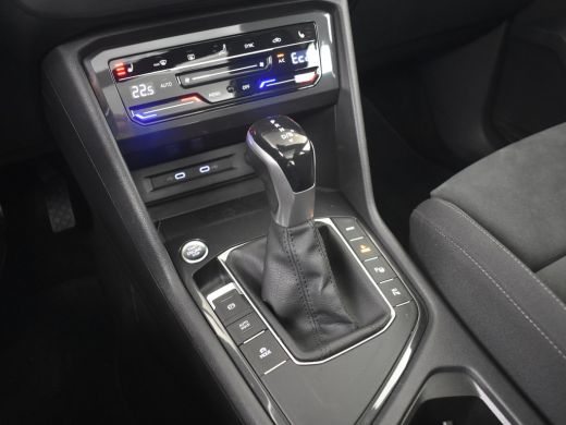 Volkswagen Tiguan 1.4 TSI eHybrid Business+ 245pk | Glazen Panoramadak | Trekhaak uitklapbaar | Massage stoel | Key... ActivLease financial lease