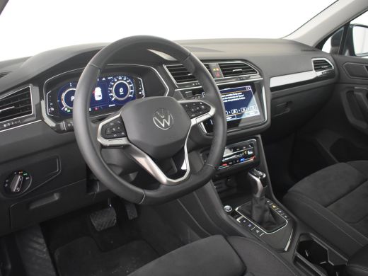 Volkswagen Tiguan 1.4 TSI eHybrid Business+ 245pk | Glazen Panoramadak | Trekhaak uitklapbaar | Massage stoel | Key... ActivLease financial lease