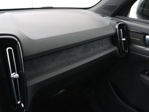 Volvo  C40 Recharge Twin Intro Edition 78 kWh | Panoramadak | 360 Camera | Stoelverwarming | Harman/Kardon |... ActivLease financial lease